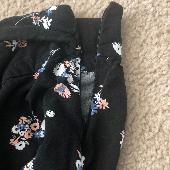 Tie Dress Shorts - Picture 3 of 4